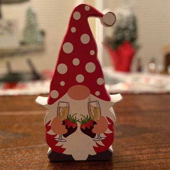 Valentine's Day Gnome Wood Sign, Gnome With Champagne & Chocolate Strawberries - Picture 11 of 12